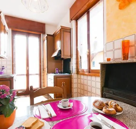 Casa Vacanza Sunshine 아파트 파게토 라리오
